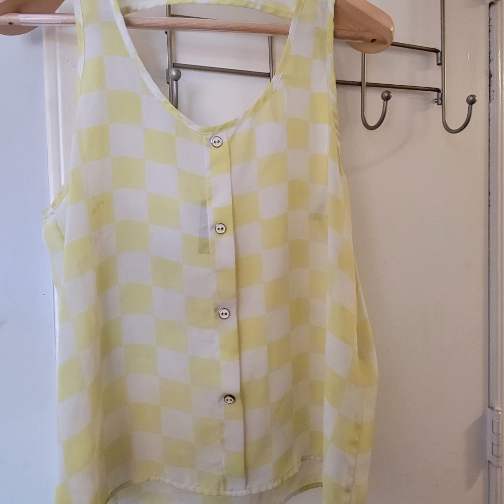 Yellow and white checkerboard top cut out back